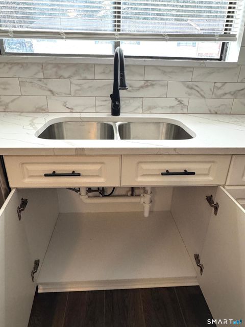 Tiny photo for 39 Horton Hill Road #APT 6E, Naugatuck, CT 06770 (MLS # 24146249)