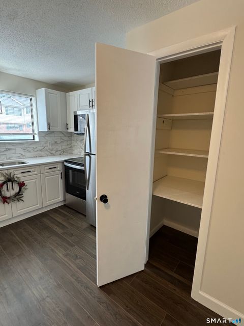 Tiny photo for 39 Horton Hill Road #APT 6E, Naugatuck, CT 06770 (MLS # 24146249)