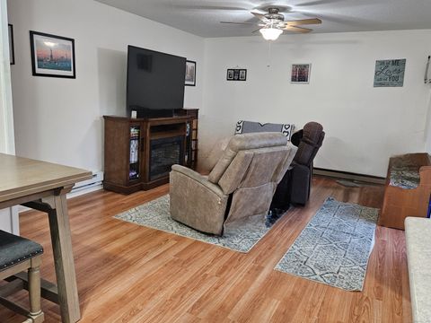 Tiny photo for 54 Rope Ferry Road #D72, Waterford, CT 06385 (MLS # 24134640)