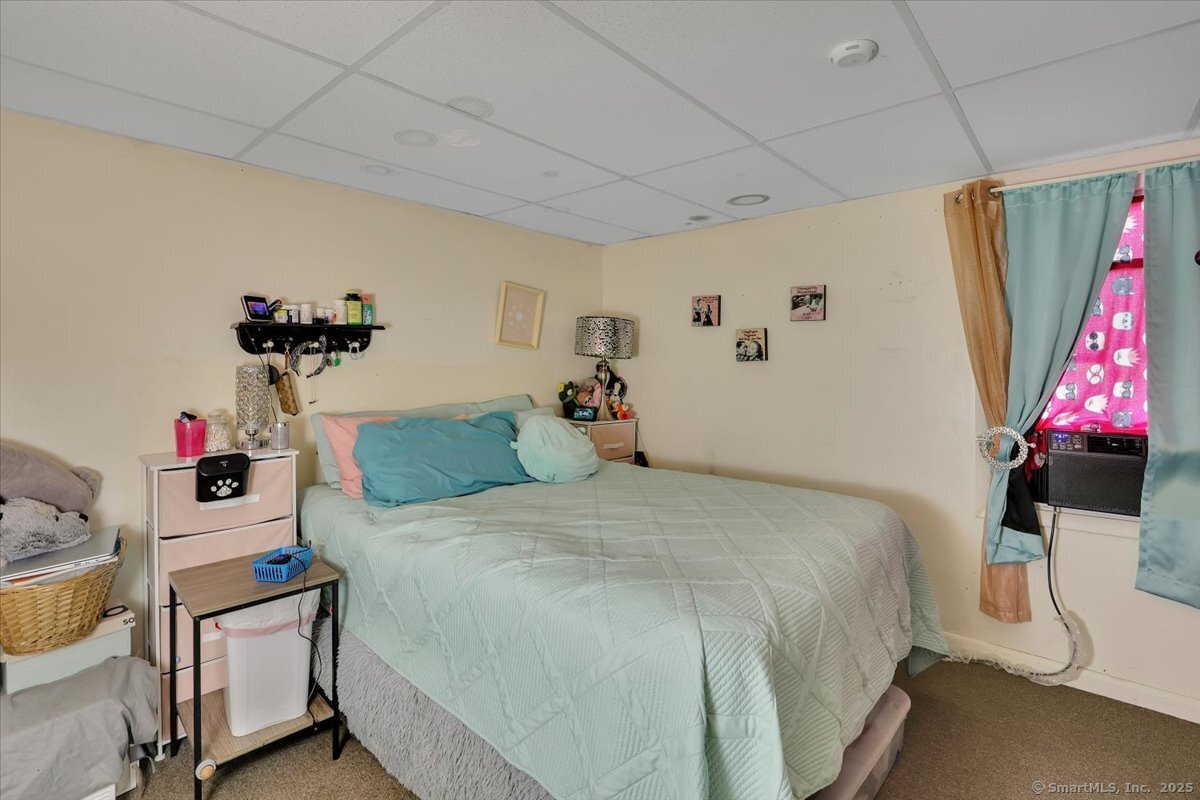 Sprague, Connecticut 06330, United States, 8 Bedrooms Bedrooms, ,5 BathroomsBathrooms,Residential,Active,161611