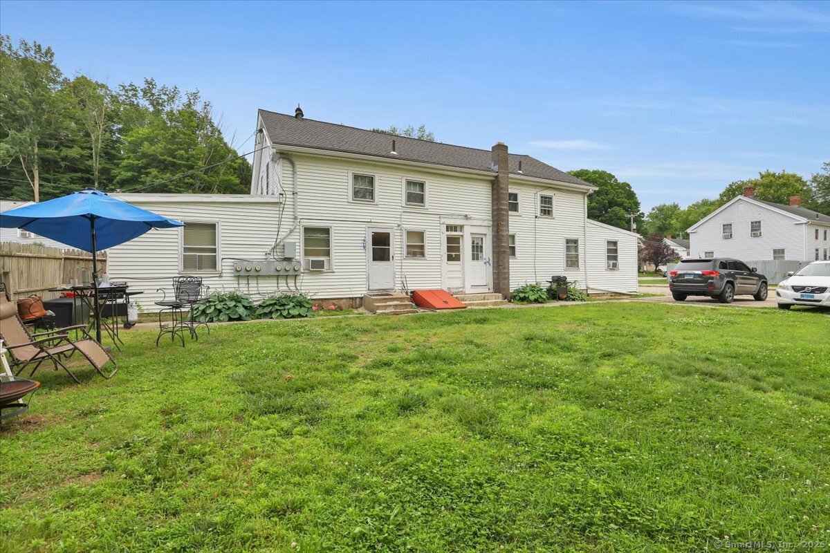 Sprague, Connecticut 06330, United States, 8 Bedrooms Bedrooms, ,5 BathroomsBathrooms,Residential,Active,161611