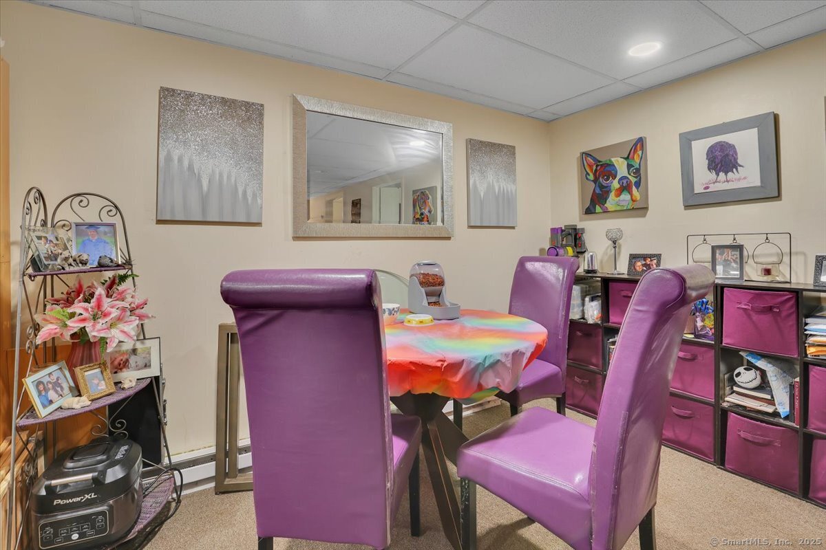 Sprague, Connecticut 06330, United States, 8 Bedrooms Bedrooms, ,5 BathroomsBathrooms,Residential,Active,161611