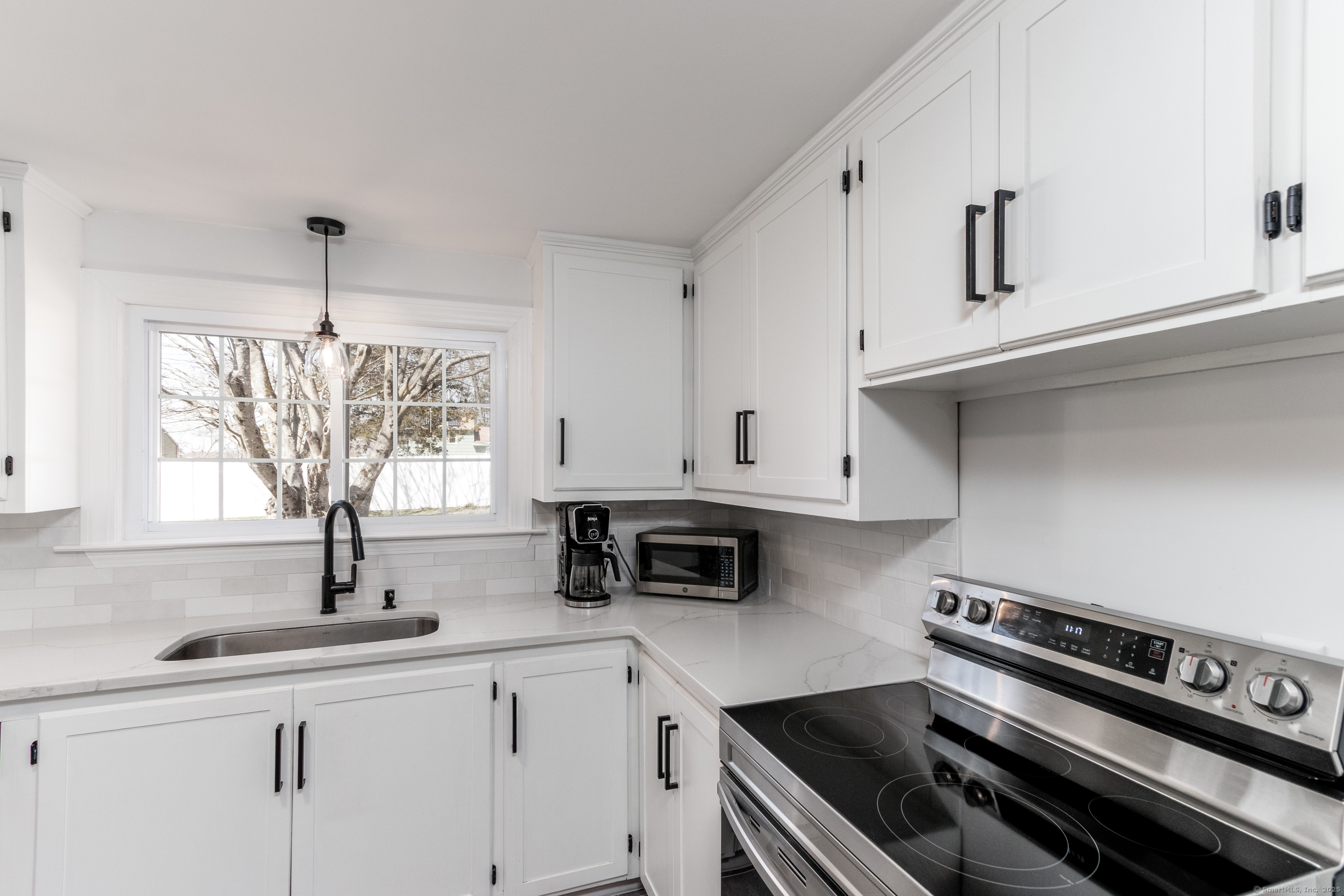 21 Tuccitto Road, Portland, Connecticut image 8