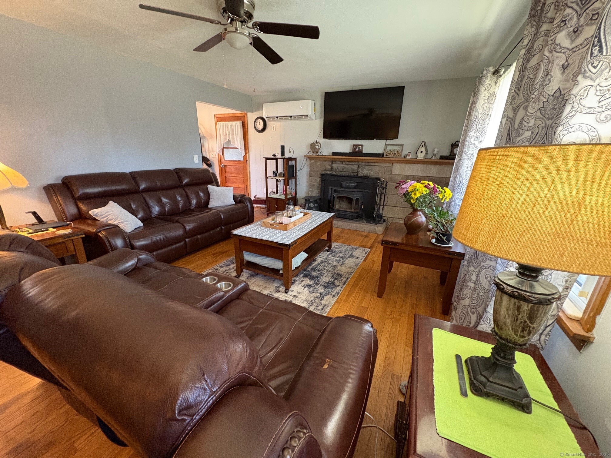 48 Nicholas Road, Wallingford, Connecticut image 2