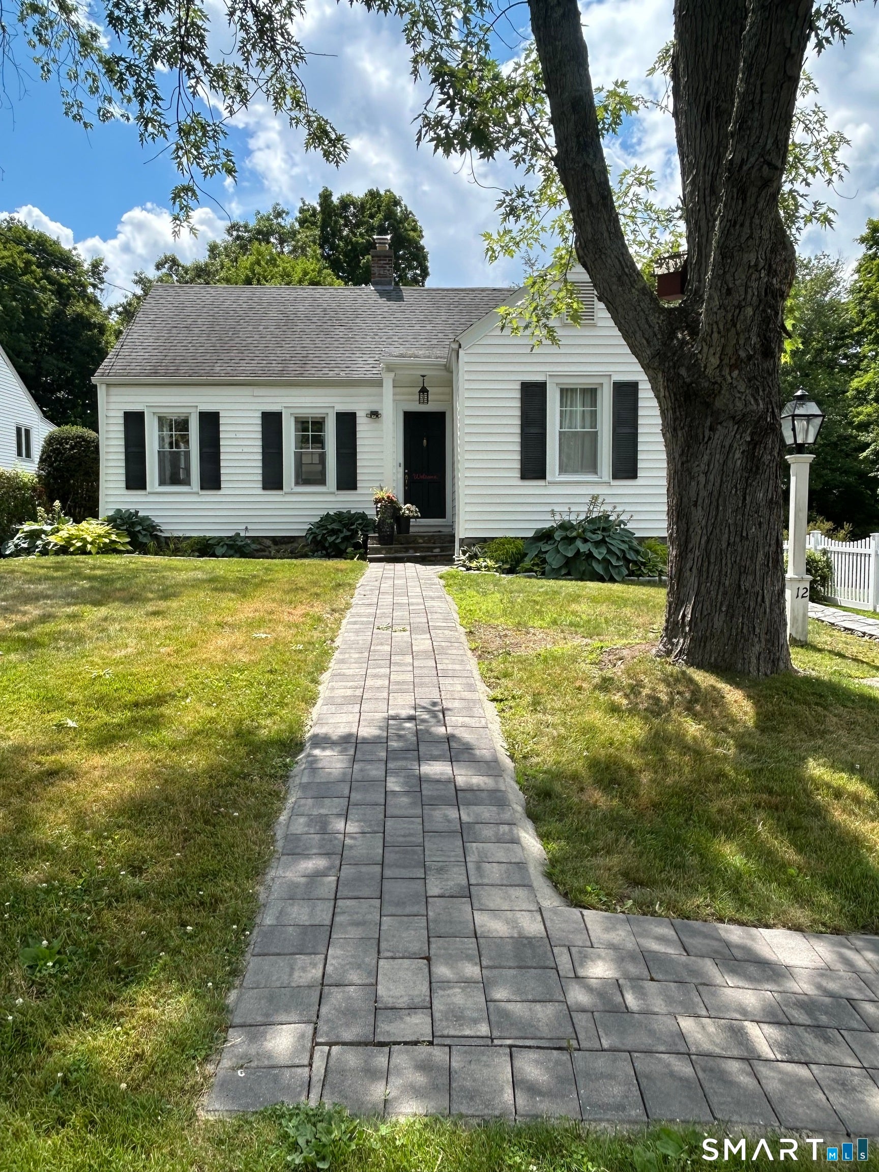 12 Yale Avenue