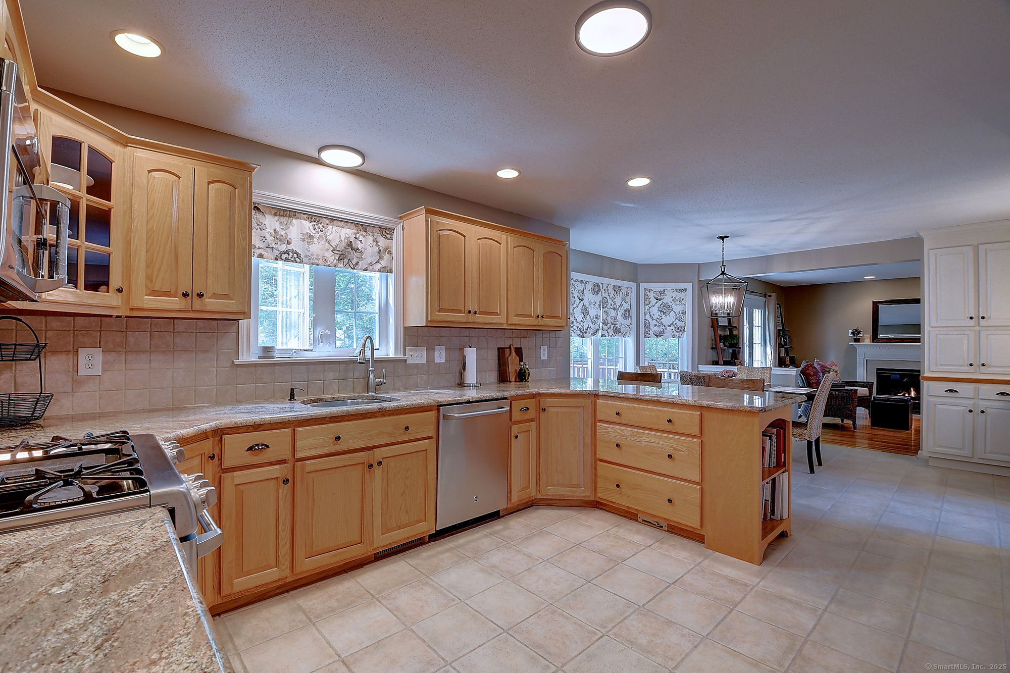 97 Trotters Lane, Southington, Connecticut image 13