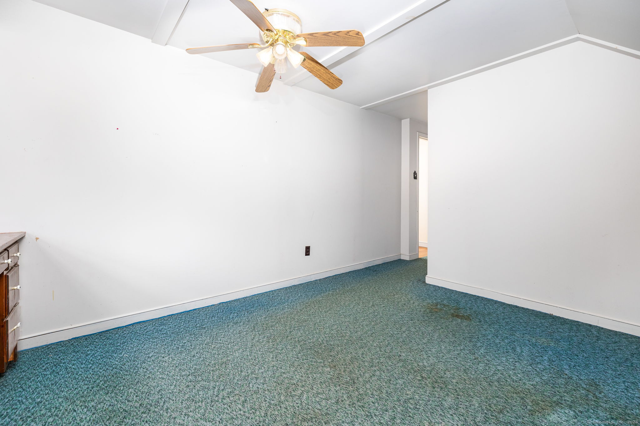 Colchester, Connecticut 06415, United States, 4 Bedrooms Bedrooms, ,2 BathroomsBathrooms,Residential,Pending,24926