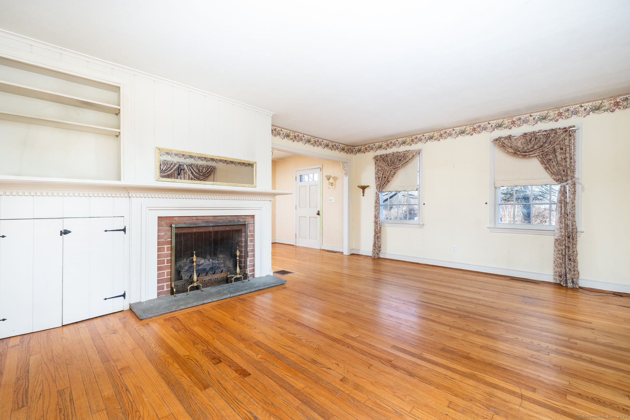 Colchester, Connecticut 06415, United States, 4 Bedrooms Bedrooms, ,2 BathroomsBathrooms,Residential,Pending,24926