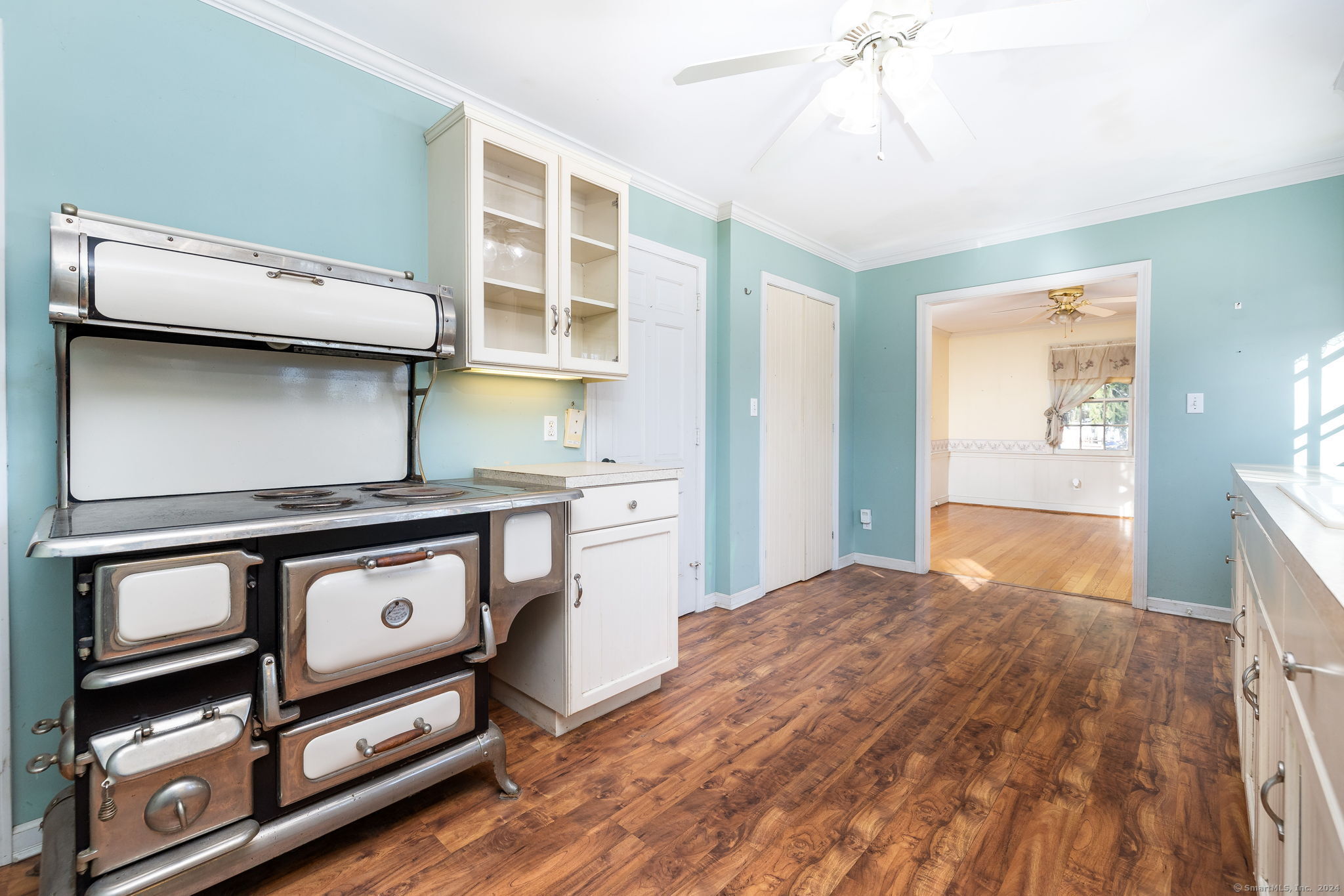 Colchester, Connecticut 06415, United States, 4 Bedrooms Bedrooms, ,2 BathroomsBathrooms,Residential,Pending,24926