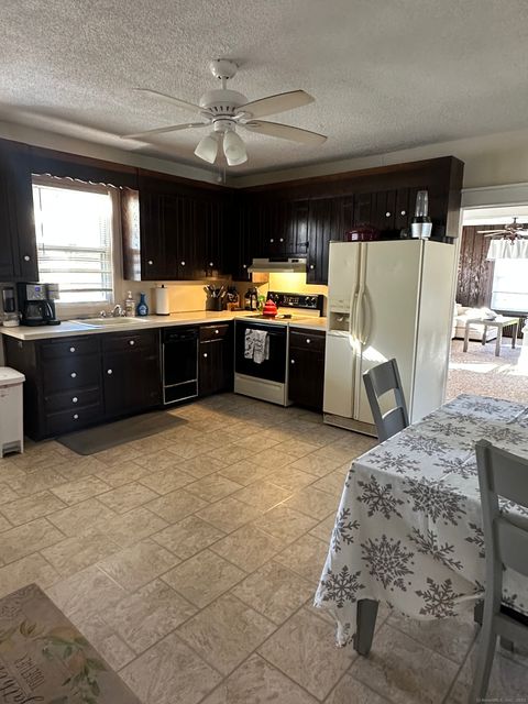 Tiny photo for 119 Oak Street #Second Floor, Southington, CT 06489 (MLS # 24121804)