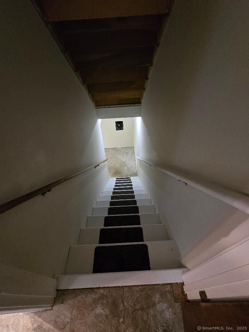 71 Arthur Street #APT 2, Torrington, Connecticut image 16