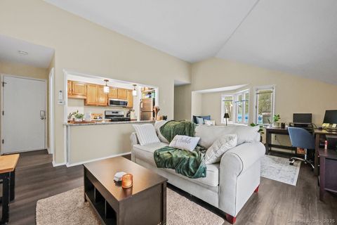 Tiny photo for 9 Talcott Ridge Road #A4, Farmington, CT 06032 (MLS # 24141606)