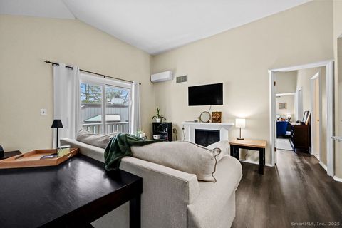 Tiny photo for 9 Talcott Ridge Road #A4, Farmington, CT 06032 (MLS # 24141606)