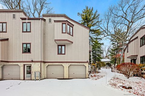 Tiny photo for 9 Talcott Ridge Road #A4, Farmington, CT 06032 (MLS # 24141606)