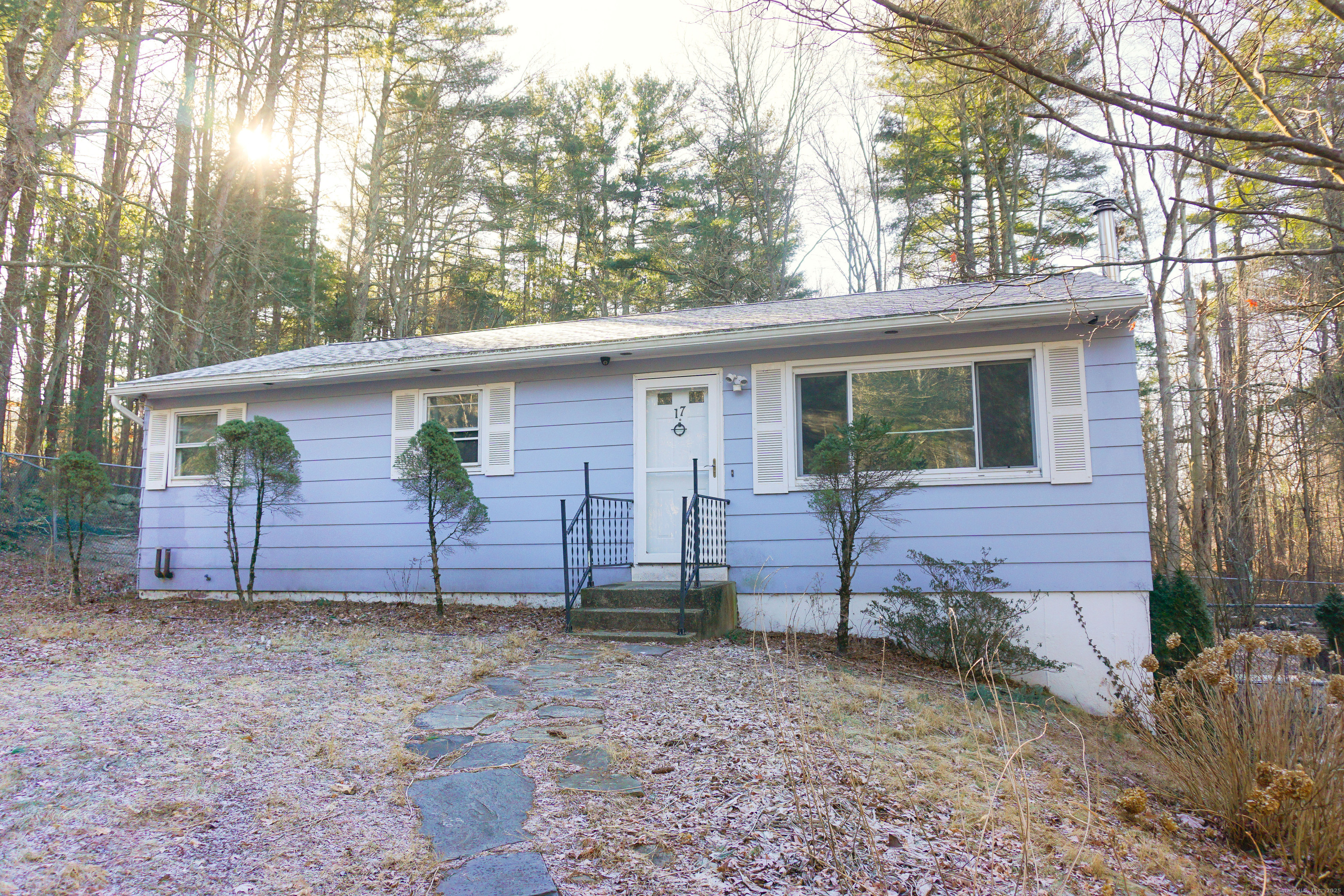 Property for Sale at Shawnee Drive, Killingly, Connecticut - Bedrooms: 3 
Bathrooms: 1 
Rooms: 5  - $285,000