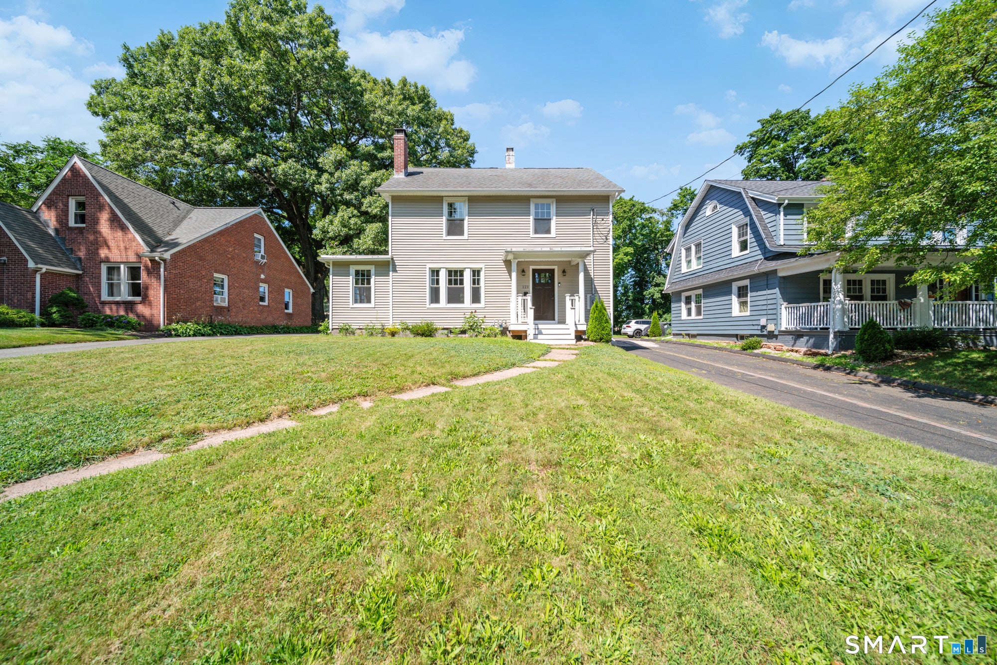121 Highwood Avenue