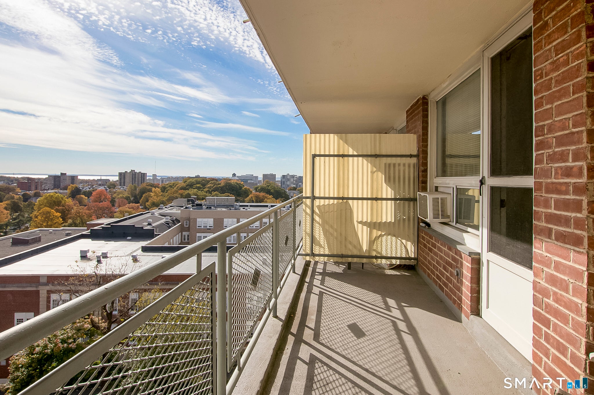 71 Strawberry Hill Avenue #906