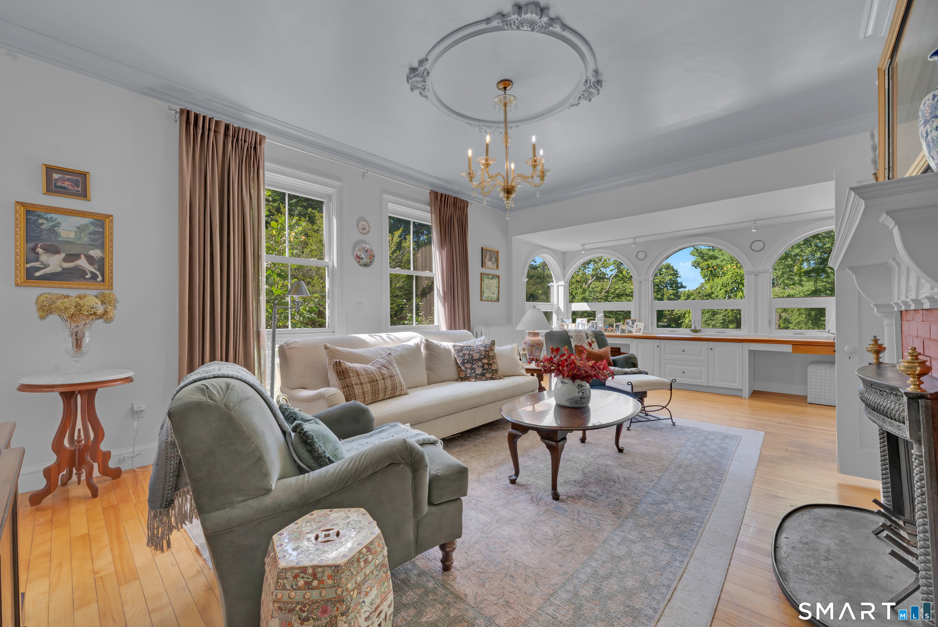 354 Pomfret Street