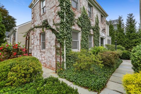 A home in New Canaan