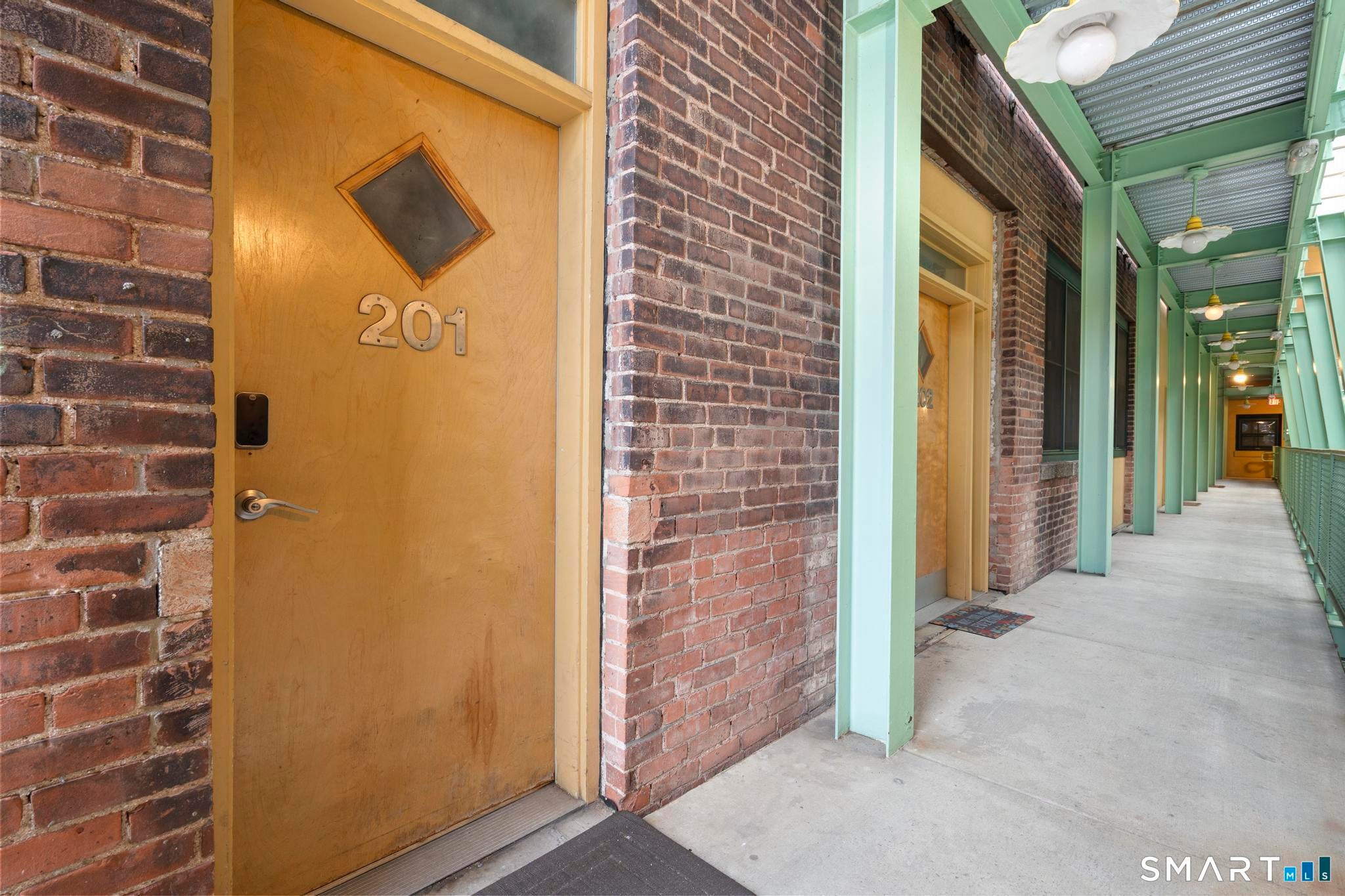 43 Chestnut Street 201