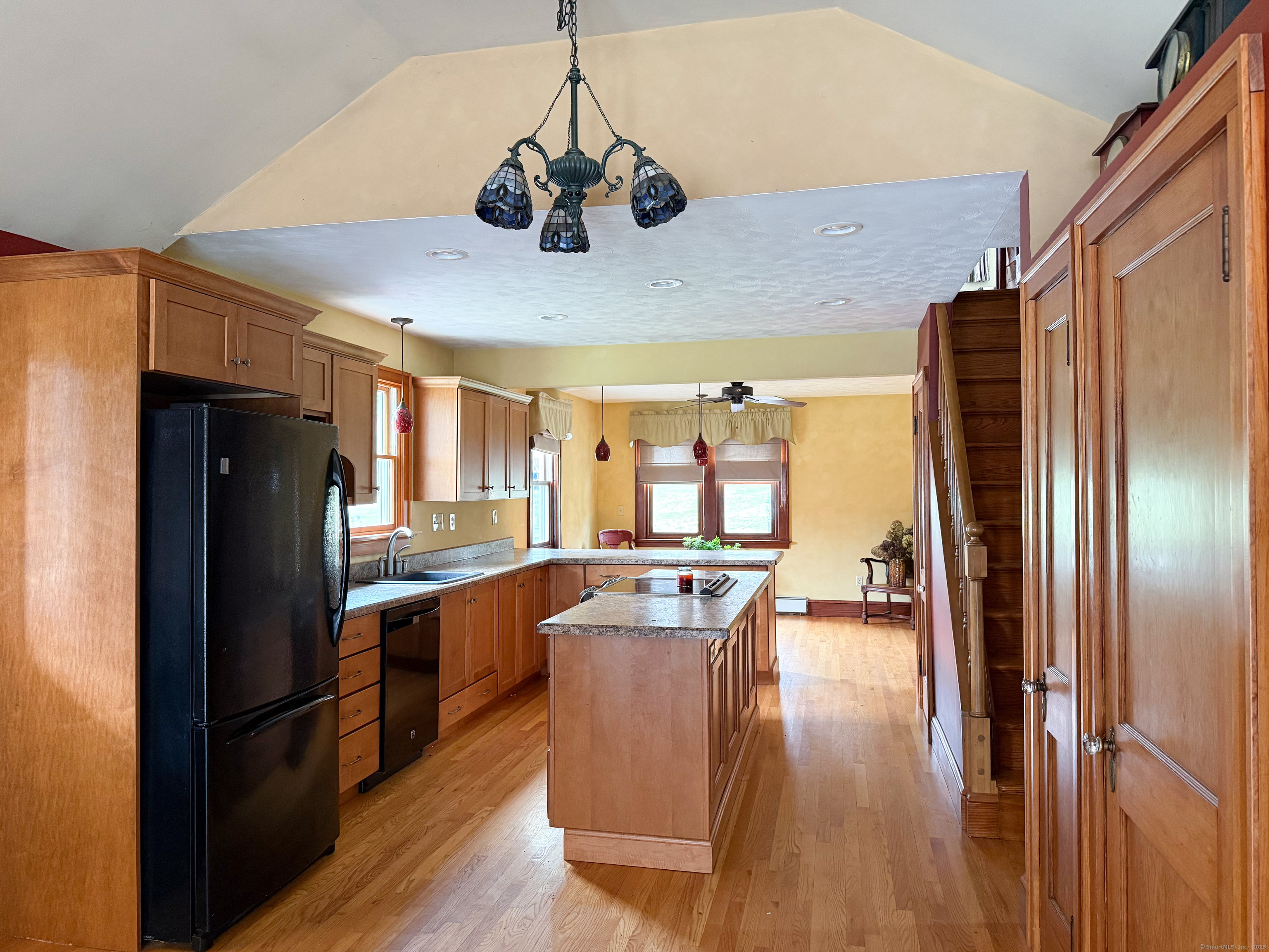16 Maple Avenue, East Windsor, Connecticut image 7