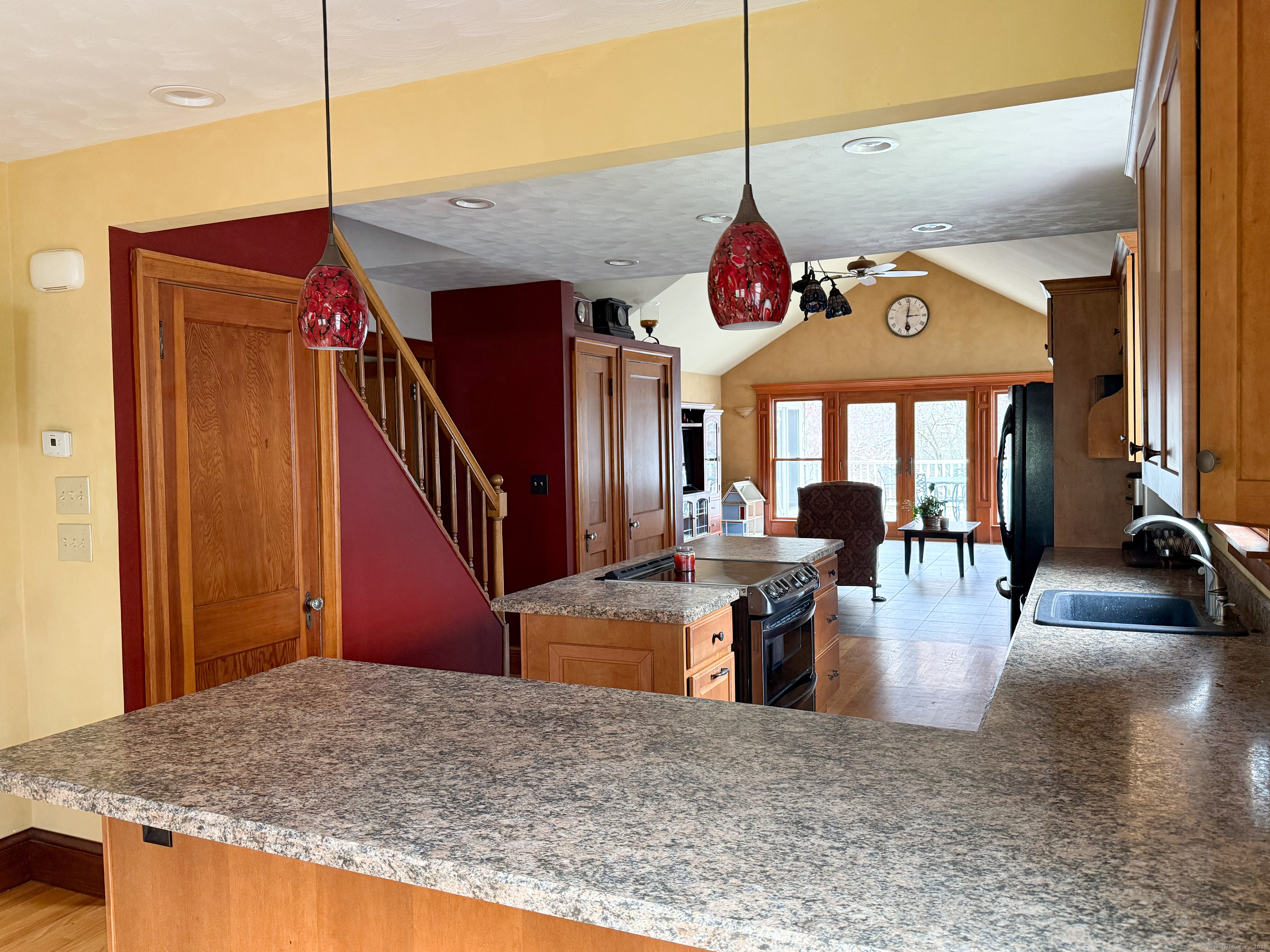 16 Maple Avenue, East Windsor, Connecticut image 6