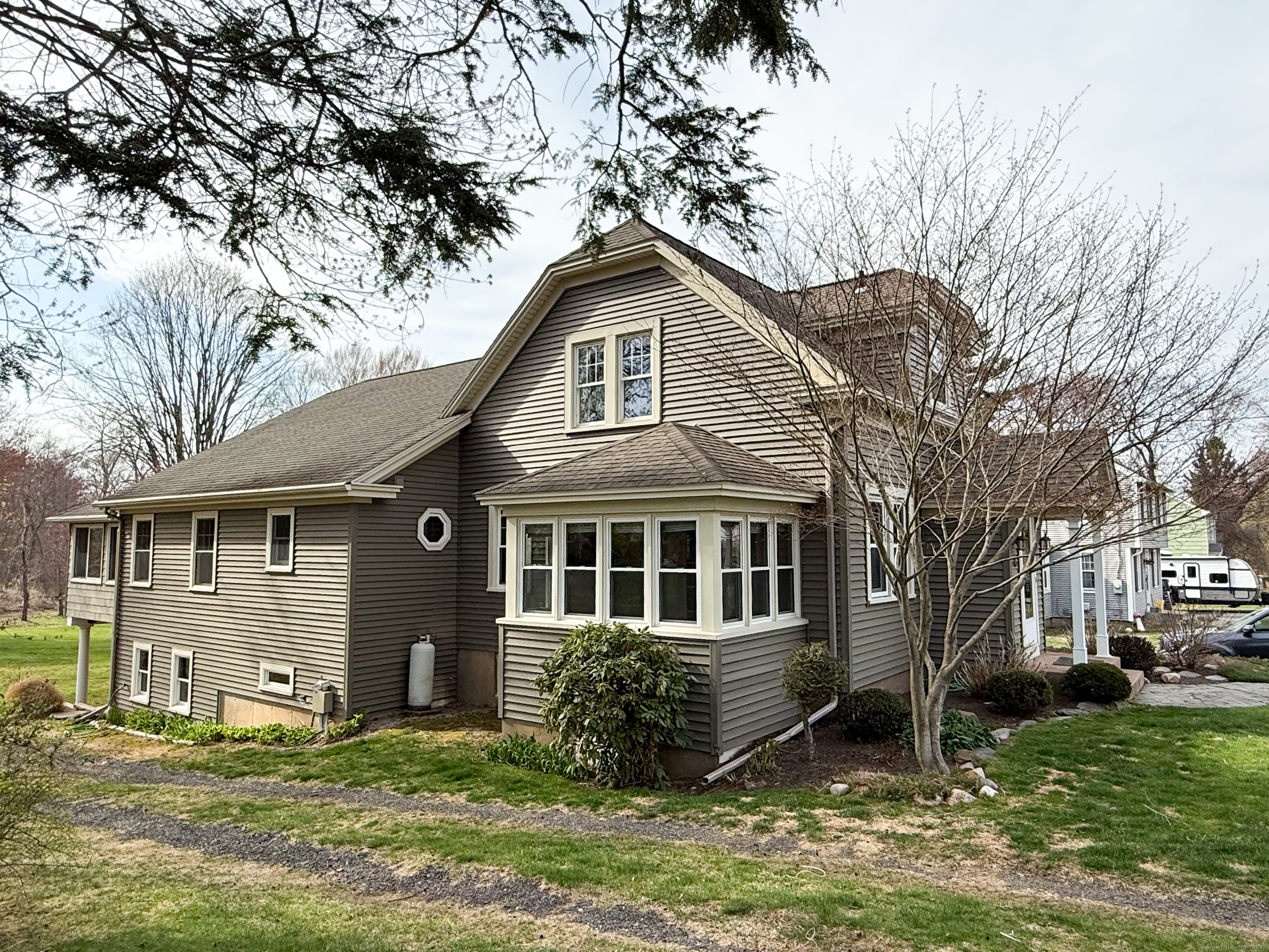 16 Maple Avenue, East Windsor, Connecticut image 2