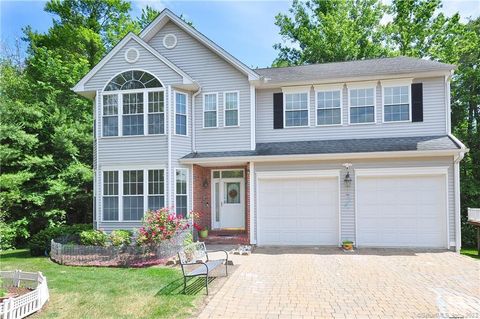 Photo of 1 Snowberry Lane, Farmington, CT 06085 (MLS # 170579632)