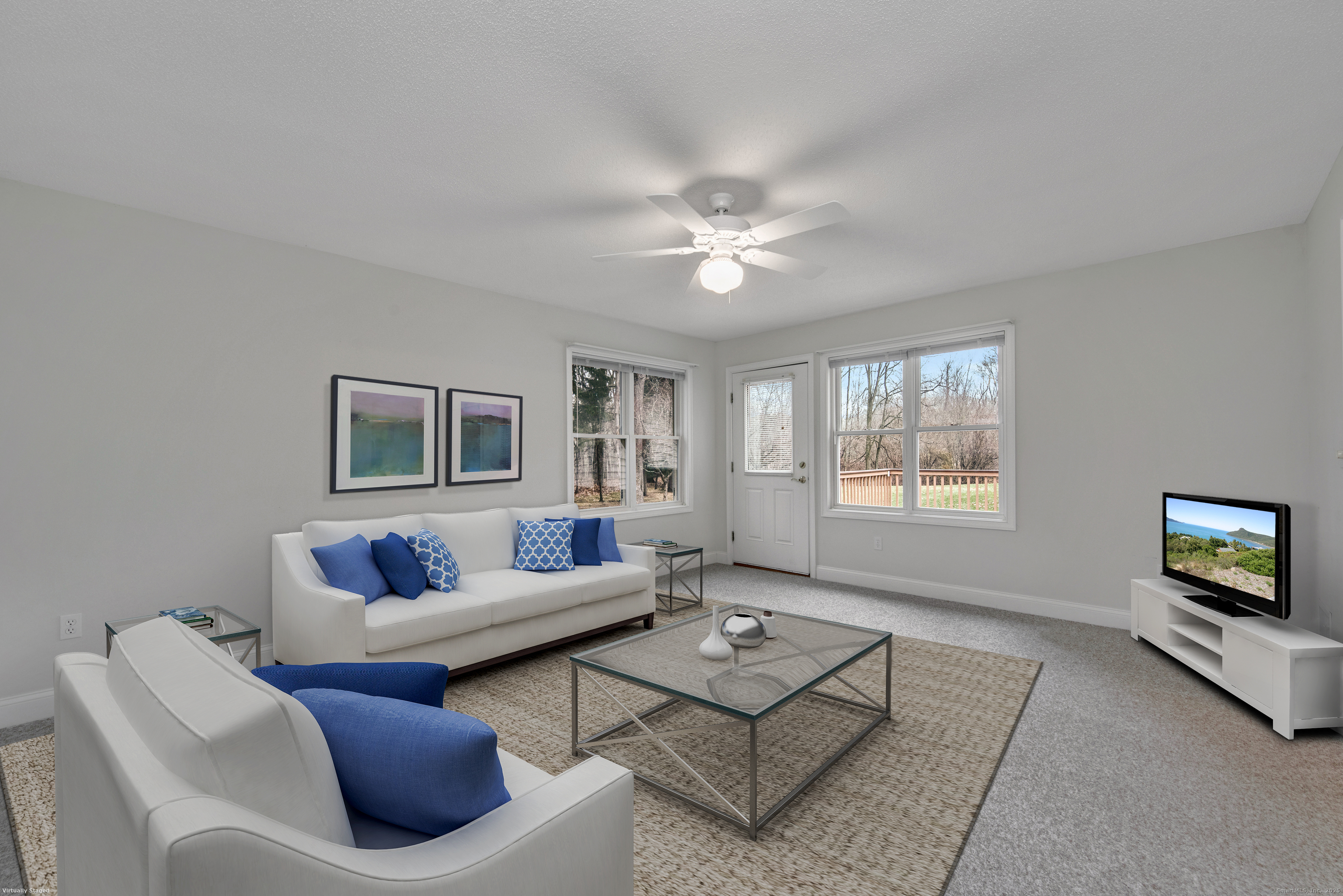 Bailey Circle 82, South Windsor, Connecticut - 2 Bedrooms  
2 Bathrooms  
6 Rooms - 