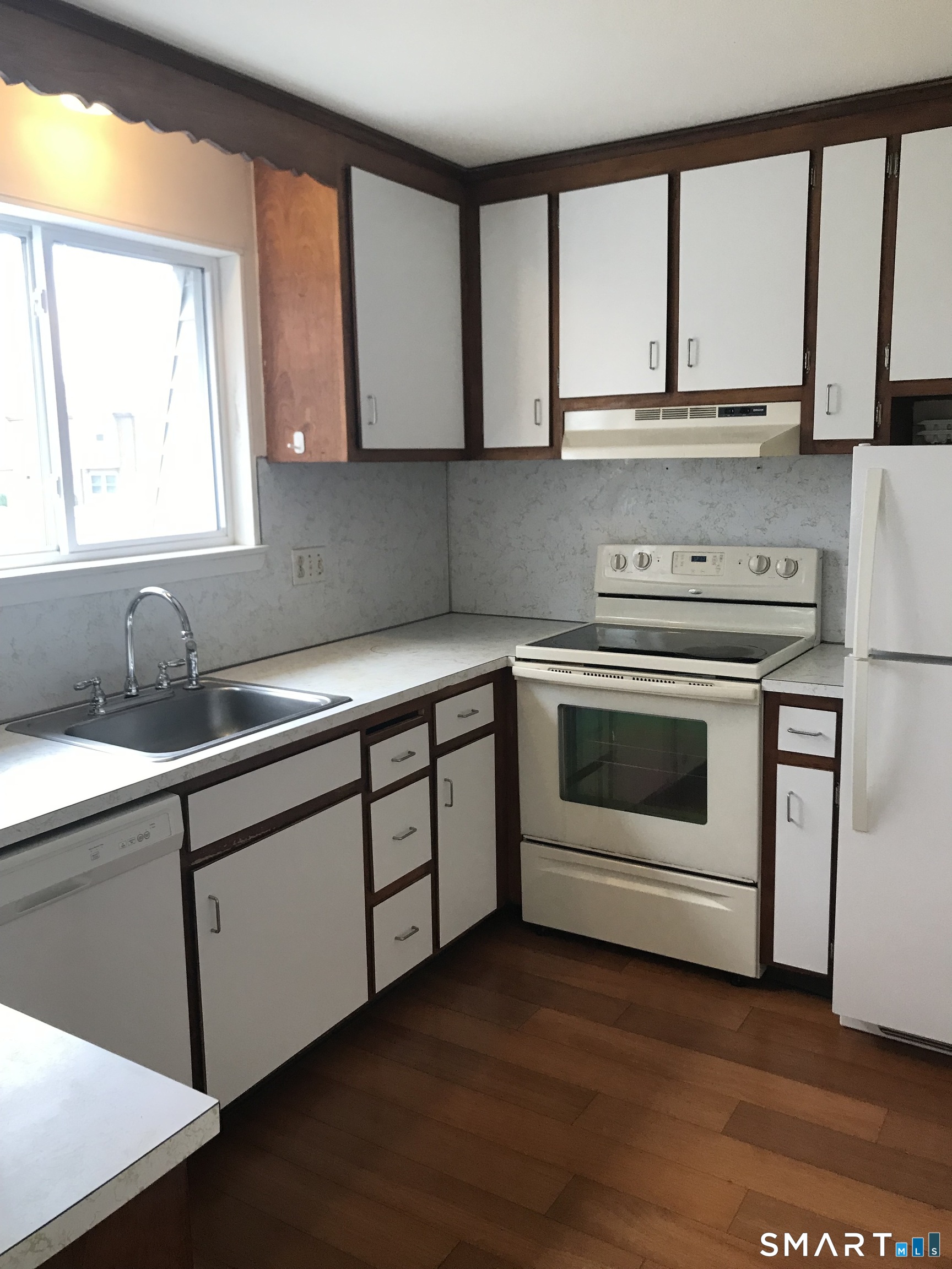 270 Richard Street 4