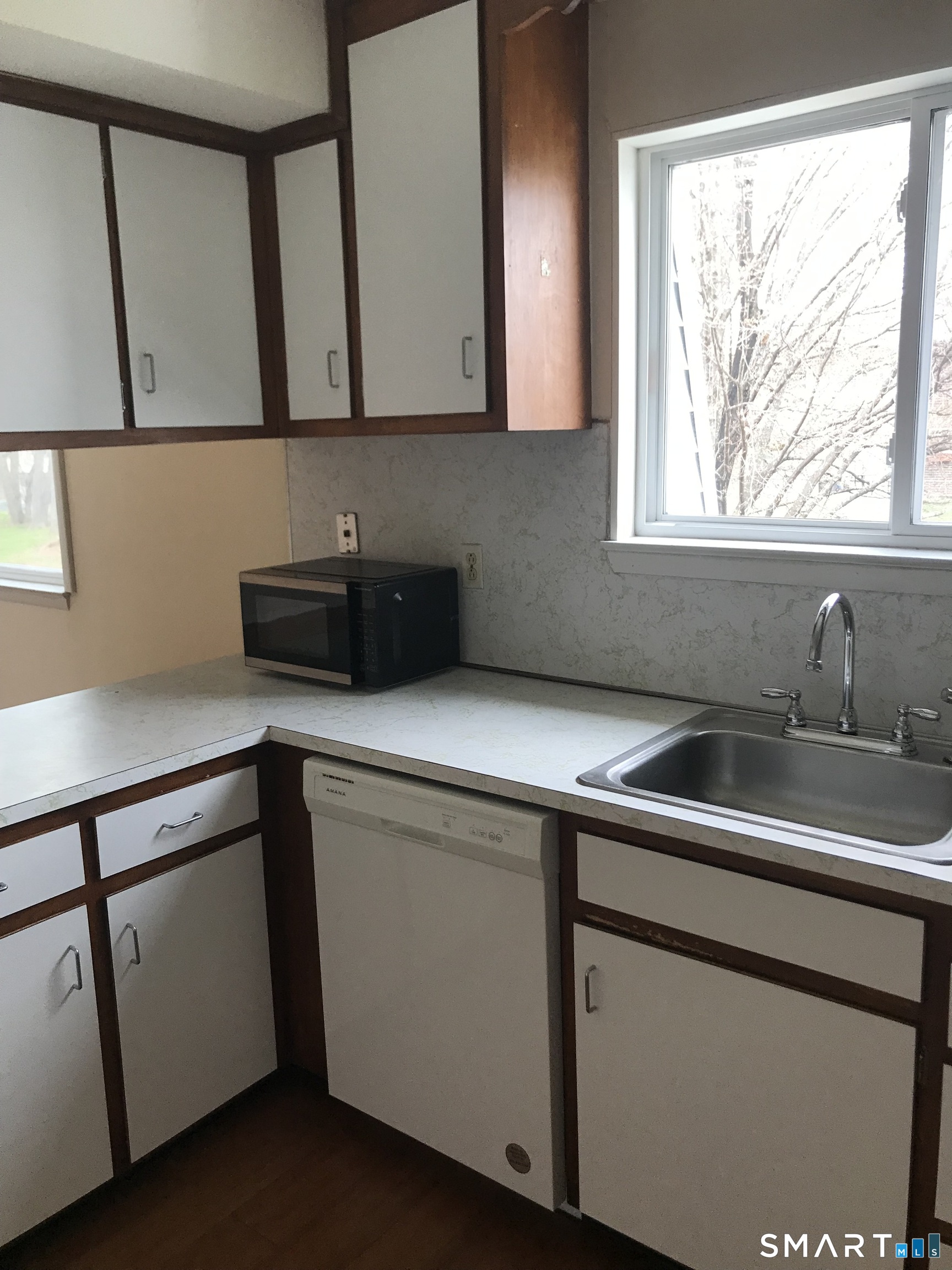 270 Richard Street 4