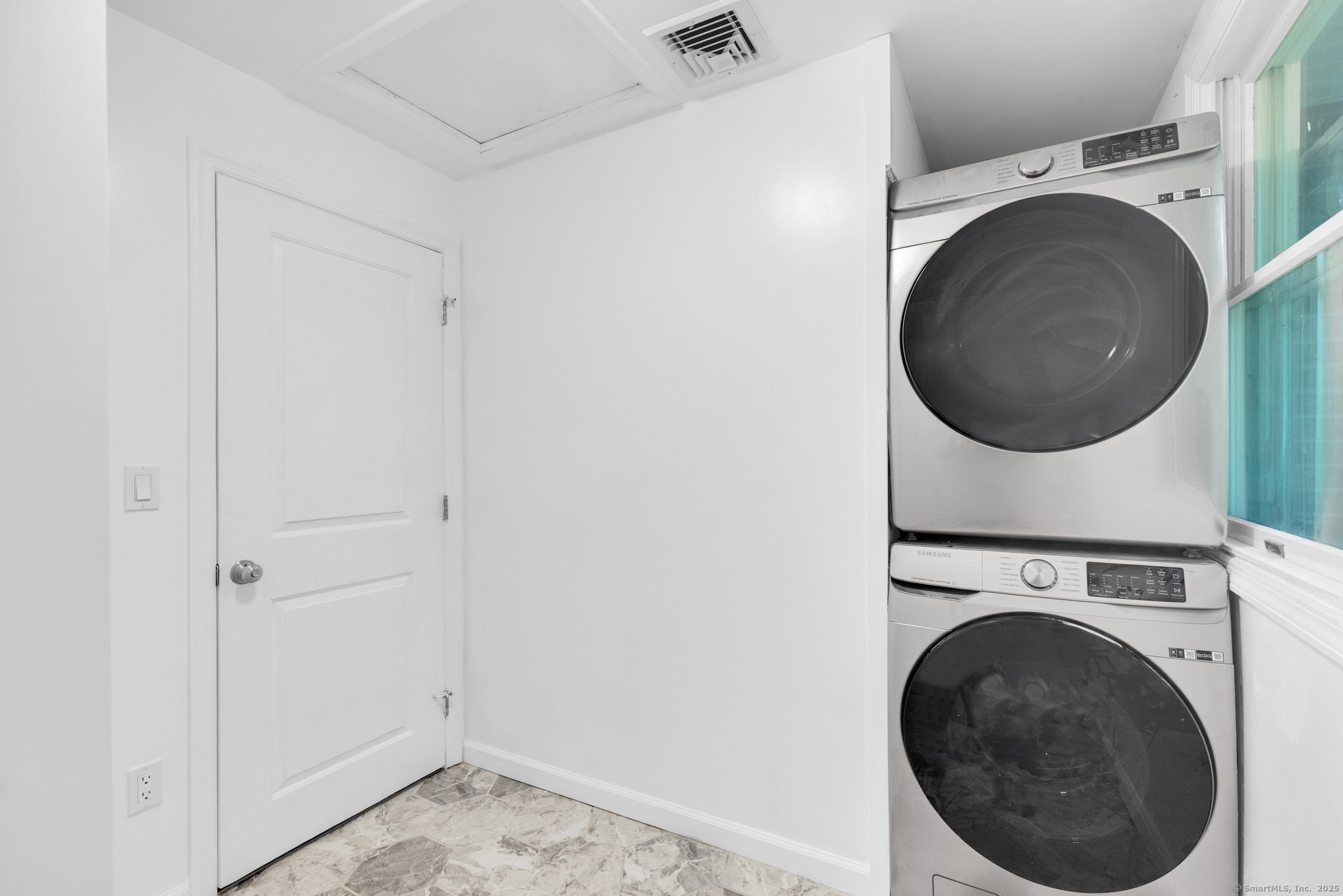 1190 Peck Lane, Cheshire, Connecticut image 25
