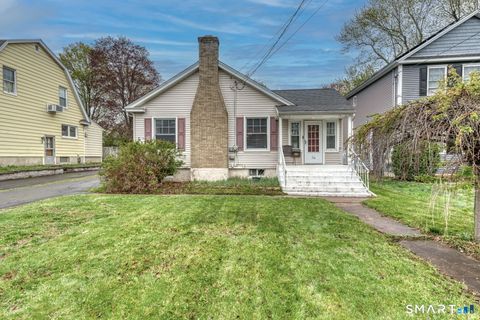 Photo of 24 Fanway Avenue, Bristol, CT 06010 (MLS # 24170127)