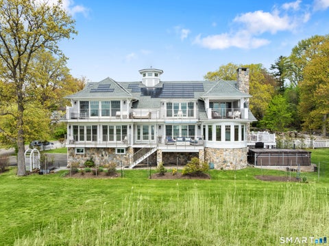Homes For Sale - 70 Kenilworth Drive<br/> Stamford, CT 06902