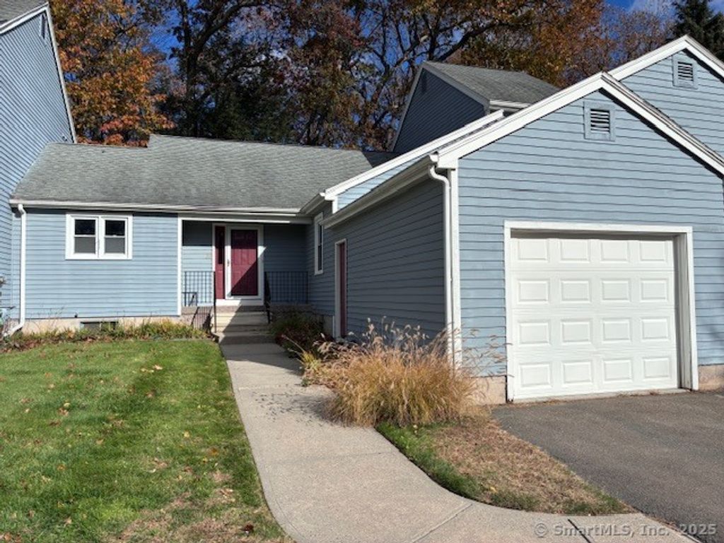 Photo of 24 Rushford Meade, Granby, CT 06035 (MLS # 24137256)