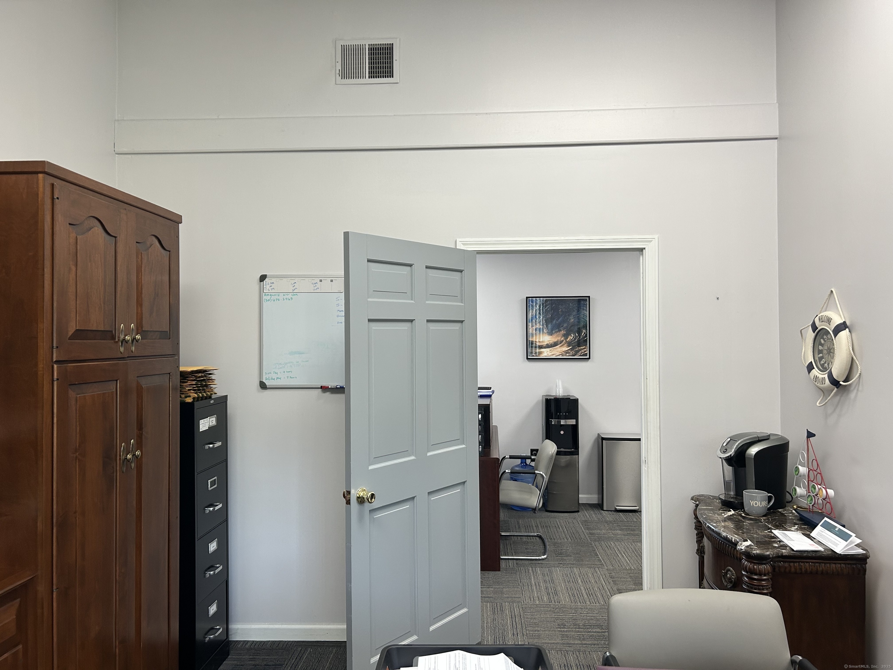 Windsor Locks, Connecticut 06096, United States, ,Residential,Active,821