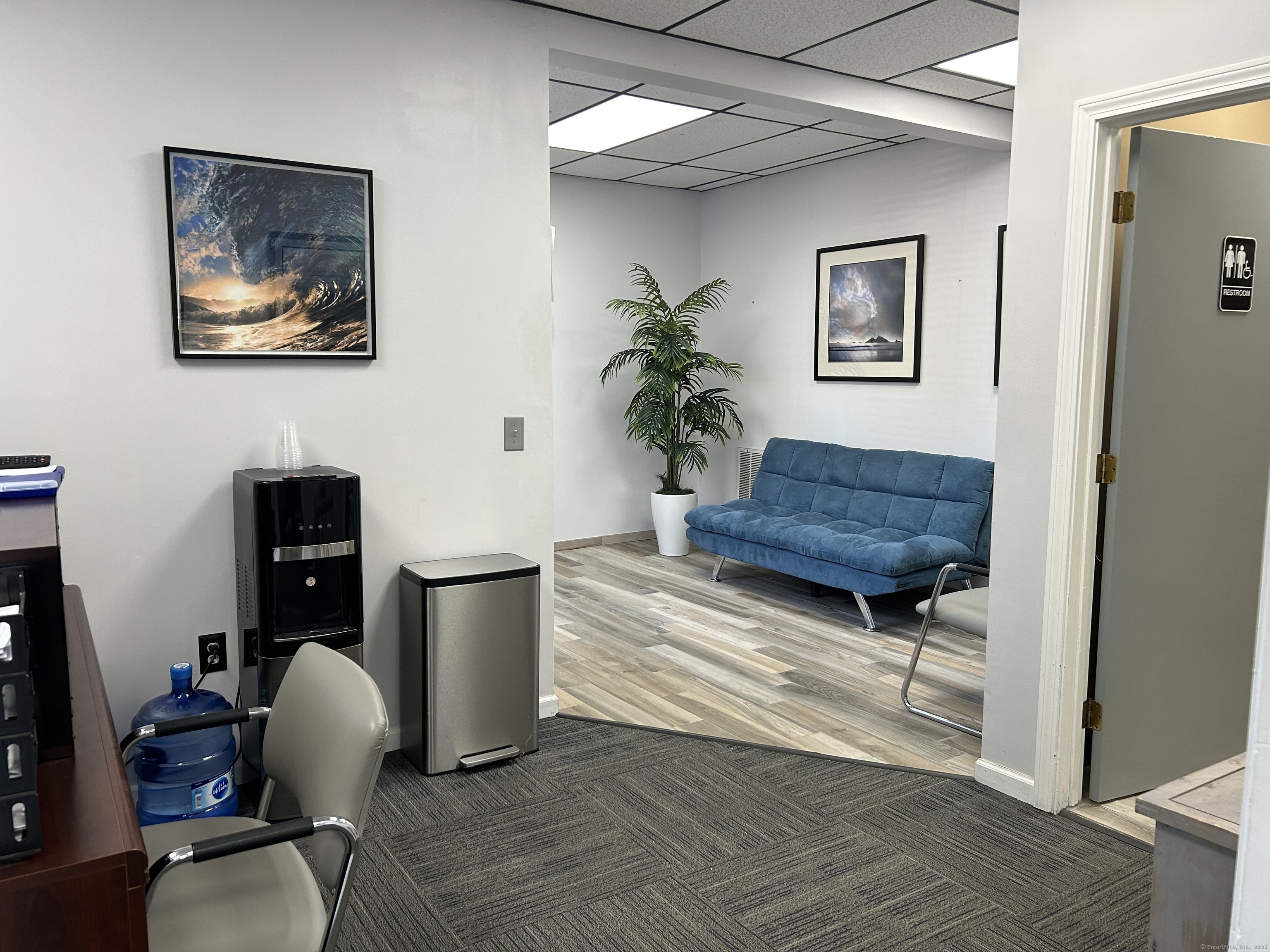 Windsor Locks, Connecticut 06096, United States, ,Residential,Active,821