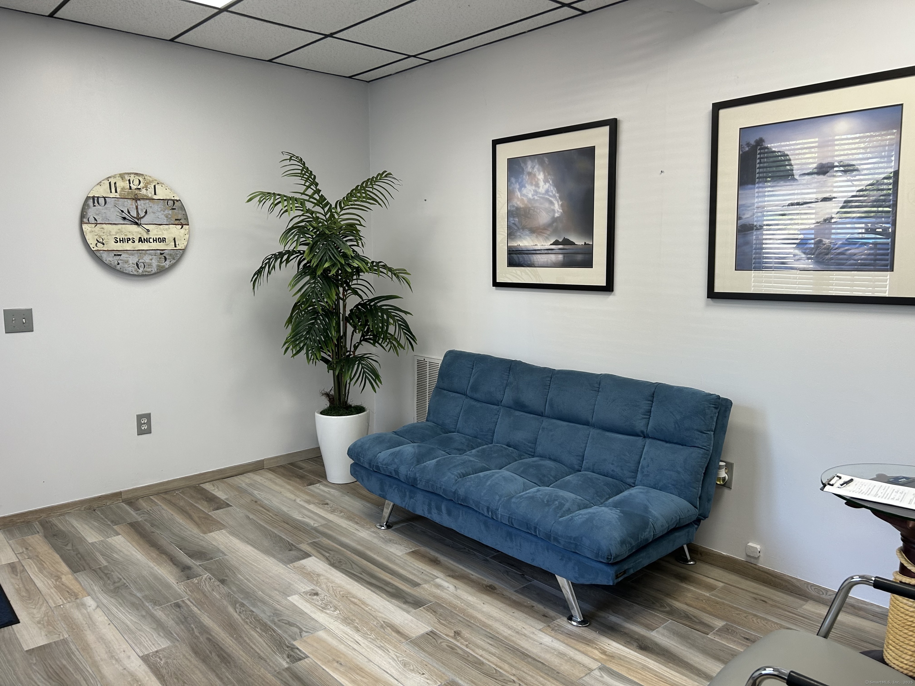 Windsor Locks, Connecticut 06096, United States, ,Residential,Active,821