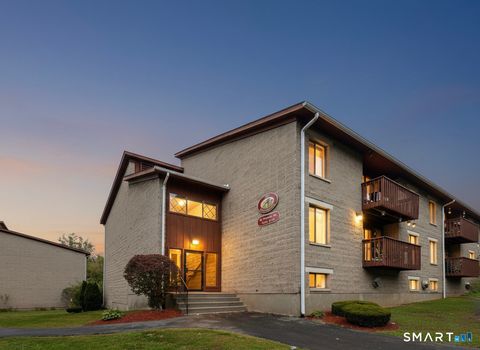 Photo of 26 Prospect Street #APT 19, Manchester, CT 06040 (MLS # 24150146)