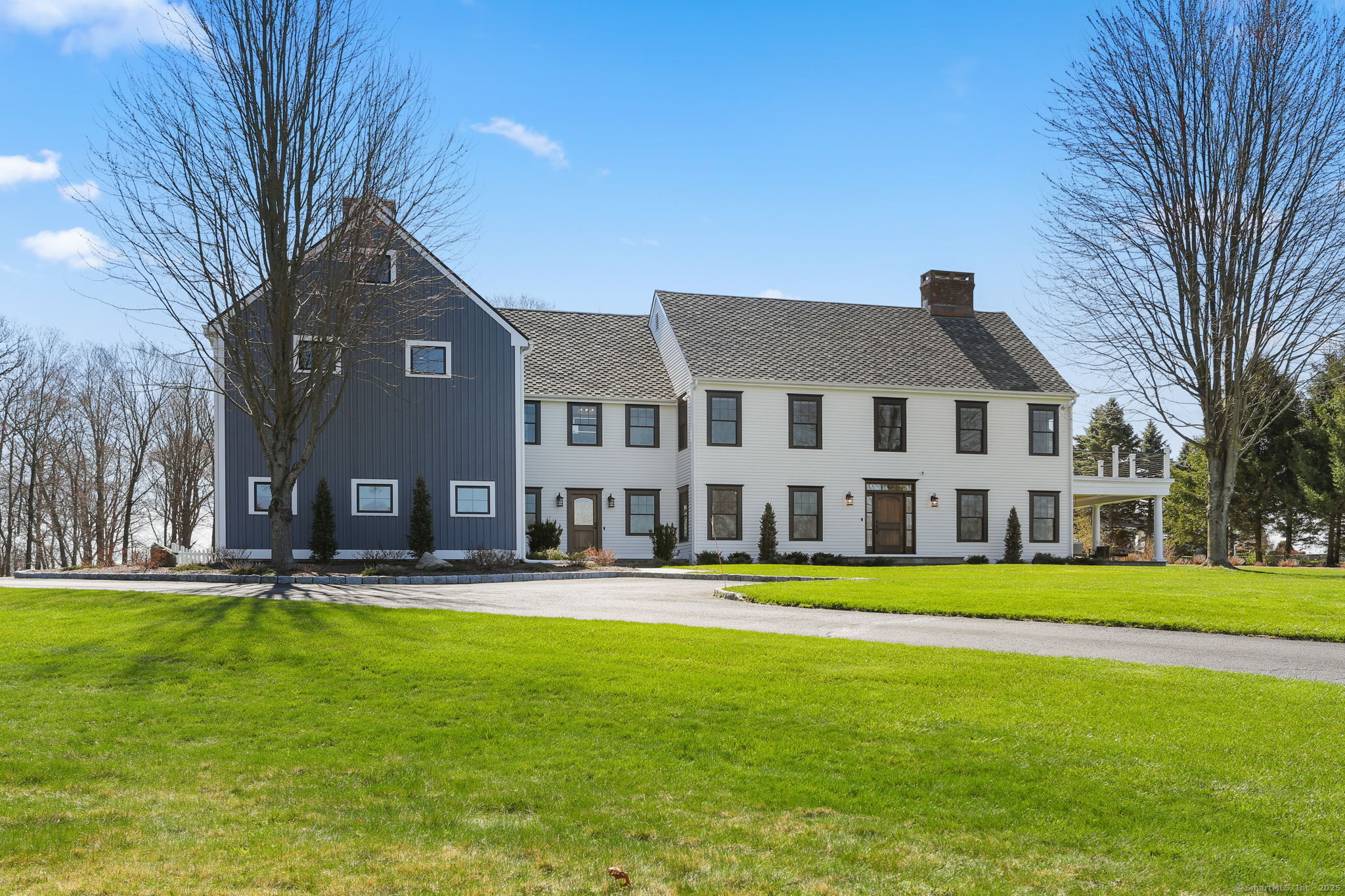 Meadows Edge, Redding, Connecticut - 4 Bedrooms  
4.5 Bathrooms  
16 Rooms - 