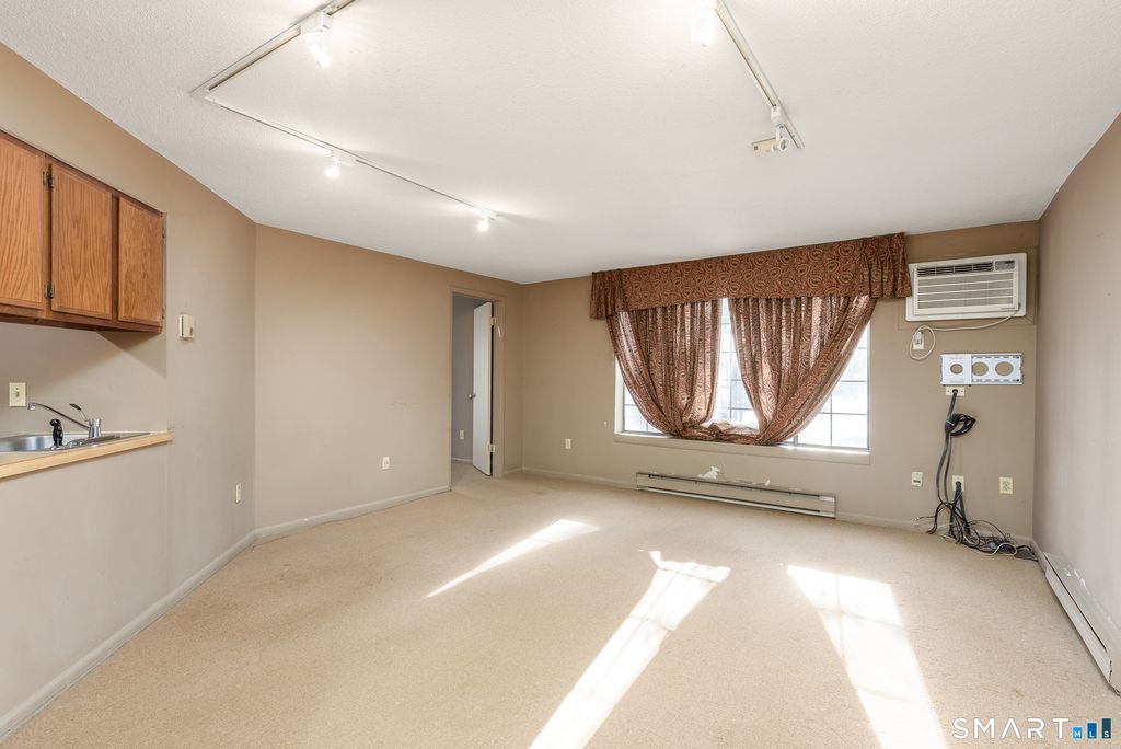 Photo of 38 N Main Street #APT 14, West Hartford, CT 06107 (MLS # 24145380)