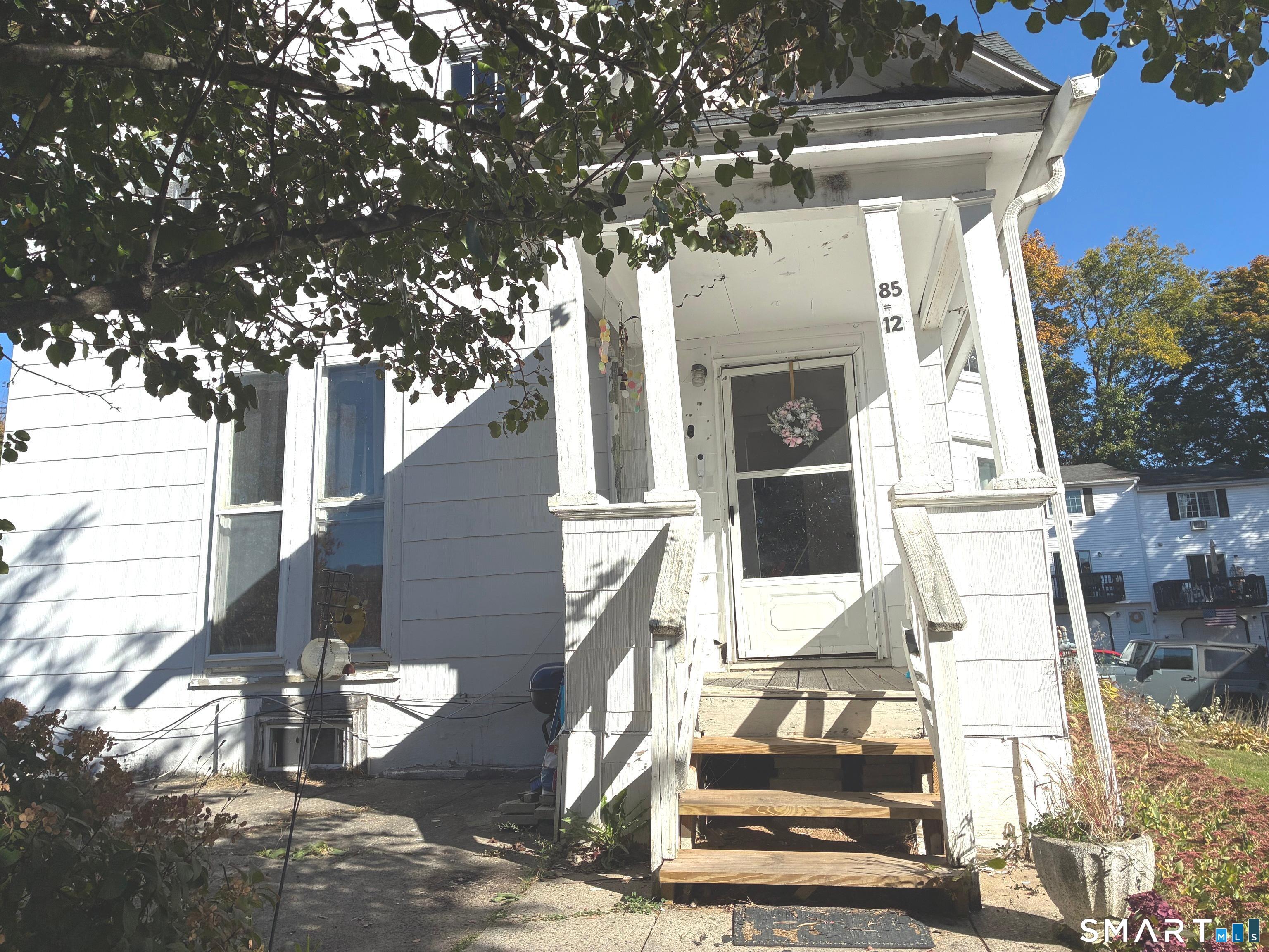 85 Aetna Street 12