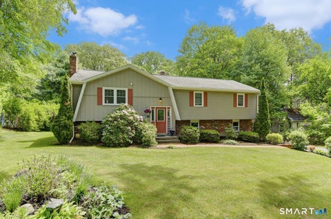 Homes For Sale - 28 Cone Road<br/> Middlesex County, East Hampton, CT 06424