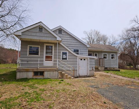 A home in South Windsor