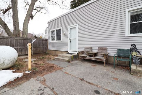 Tiny photo for 374 Main Street #Apt C, East Lyme, CT 06357 (MLS # 24148274)