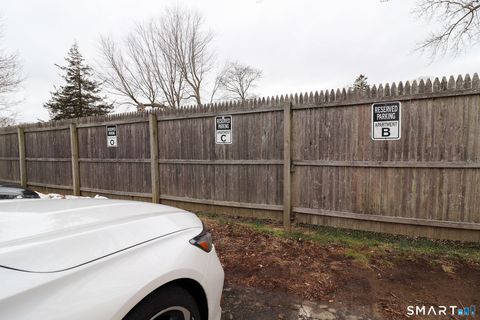 Tiny photo for 374 Main Street #Apt C, East Lyme, CT 06357 (MLS # 24148274)