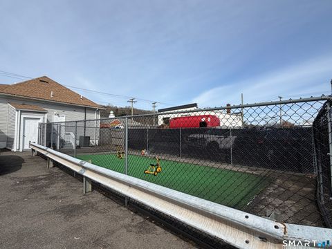 Tiny photo for 1905 State Street #B, Hamden, CT 06517 (MLS # 24160921)