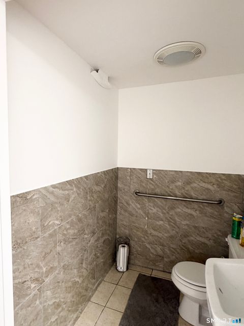 Tiny photo for 1905 State Street #B, Hamden, CT 06517 (MLS # 24160921)