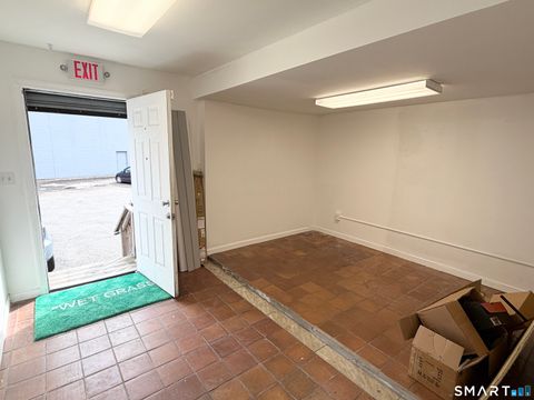 Tiny photo for 1905 State Street #B, Hamden, CT 06517 (MLS # 24160921)