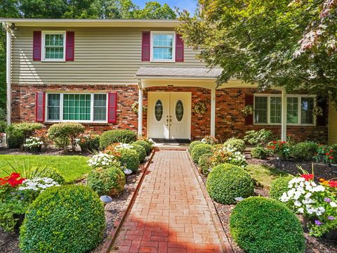 35 Red Barn Road Trumbull CT 06611